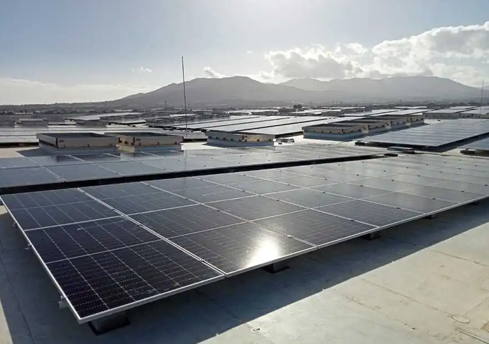 Foto Endesa X instala dos plantas solares de autoconsumo en Mayoral para acompañarlos en su estrategia de sostenibilidad #ecofriends.