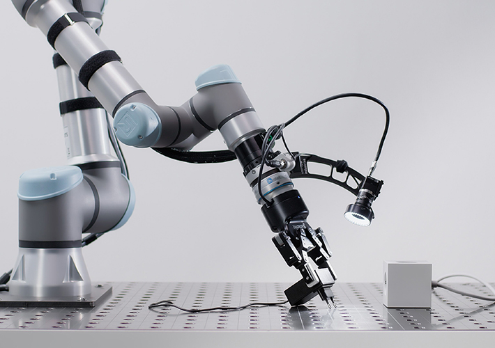 foto noticia Universal Robots identifica cuatro mejoras decisivas producidas por la introducción de la IA en la robótica.