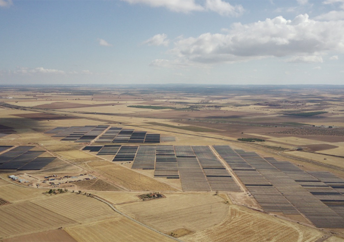 Foto Endesa, a través de su filial renovable EGPE, pone en funcionamiento tres nuevas plantas solares en Manzanares.