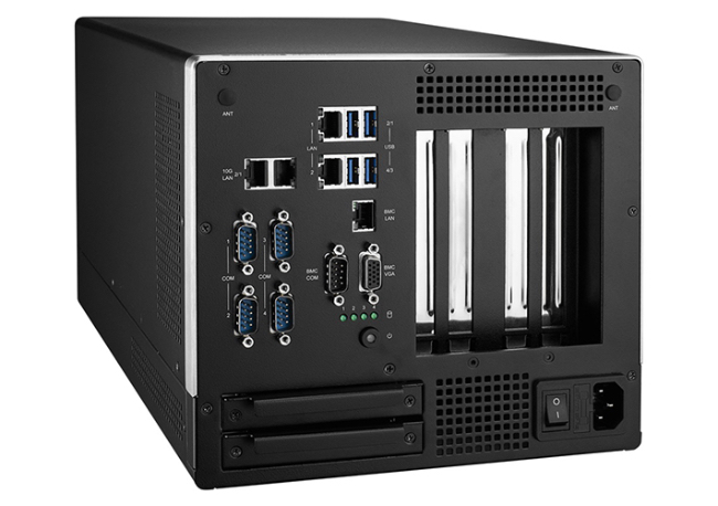 Foto Advantech presenta sus ordenadores de borde extremo de alto rendimiento para mejorar las aplicaciones de visión de IA y servidor de datos de borde.