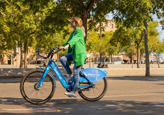 Foto De Barcelona a Italia: Cooltra exporta a Turín su modelo de eBike sharing.
