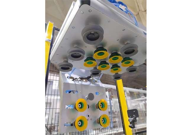 Foto La solución de Yaskawa con un robot PL80 y software PalletSolver permite a Proelan automatizar y flexibilizar la producción de la Bodega WILLIAMS & HUMBERT.