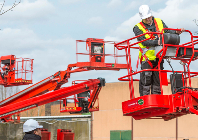 Foto LoxamHune sube un nivel en seguridad con el sistema HARNESS ON para trabajos con plataformas elevadoras.
