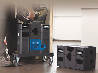 Foto Taller portátil Multibox de ABAC. Compresor pequeño y ligero sin aceite