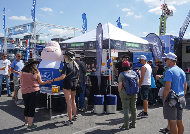 Foto Los Parts Specialists en el Truck Grand Prix