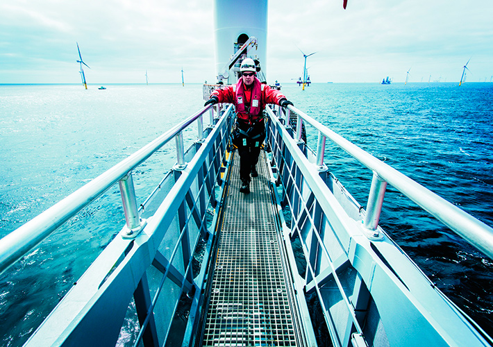 foto noticia DuPont Sustainable Solutions conduce la formación sobre conciencia del riesgo de los empleados de Siemens Gamesa Offshore