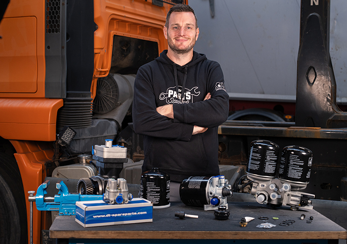 foto Secadores de aire DT Spare Parts, presentados por los Parts Specialists.