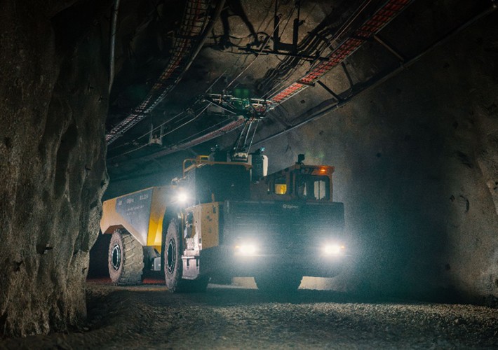 foto Boliden, Epiroc y ABB hacen realidad el primer sistema de carretillas eléctricas a batería para minería subterránea.