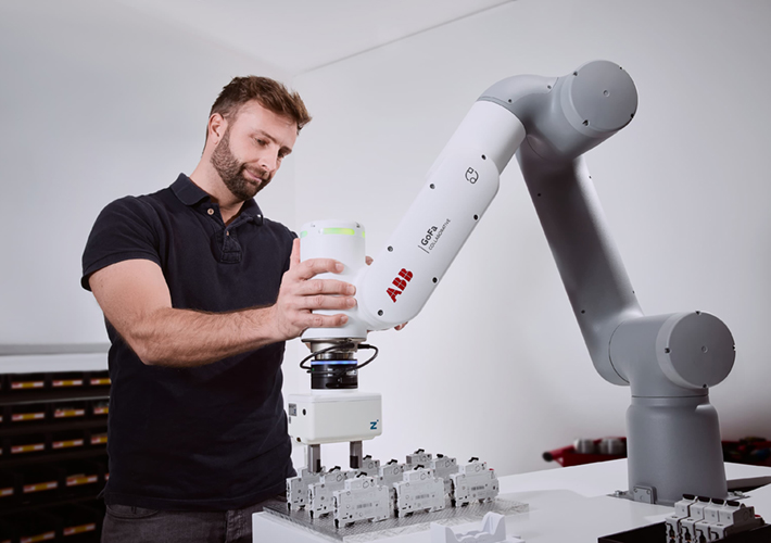 Foto ABB presenta las últimas novedades en robótica, automatización y electrificación en Advanced Factories.