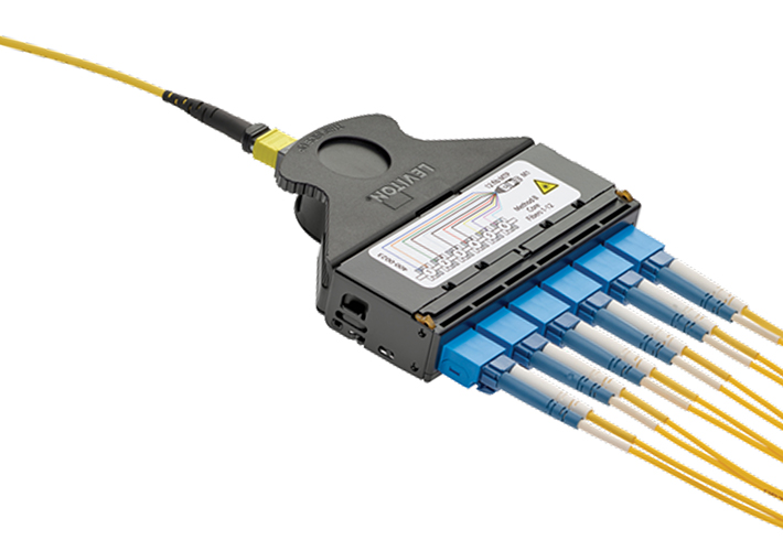 foto Leviton amplía la plataforma e2XHD con paneles de parcheo de alta densidad.
