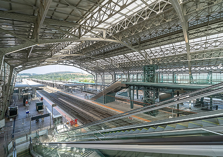 foto TK Elevator recibe el prestigioso premio internacional Elevator World a Mejor Proyecto del Año por la Estación Intermodal de Santiago de Compostela.
