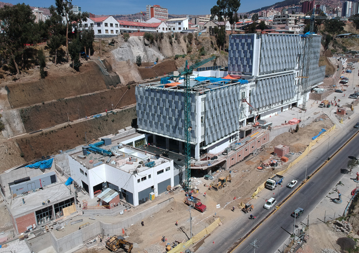 foto Genesal Energy lleva energía de emergencia a uno de los hospitales más altos del mundo.