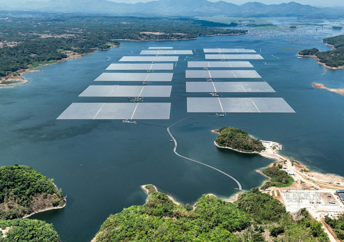 Foto ABB refuerza el suministro eléctrico fiable en la mayor planta solar flotante del Sudeste Asiático.