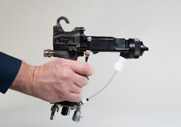 foto Menos consumo de pintura: nueva pistola pulverizadora electrostática de Dürr que consigue un proceso de pintura más eficiente.