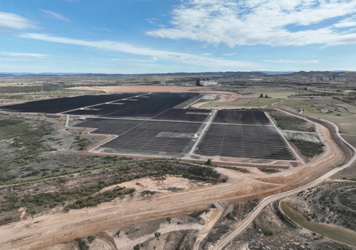 Foto Endesa conecta la planta fotovoltaica Sedéis V, la primera finalizada en el perímetro de la antigua central térmica de Andorra.