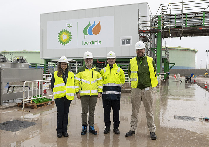 foto La empresa conjunta entre bp e Iberdrola alcanza la fase final de construcción de la que será la mayor planta de hidrógeno verde en operación en España.