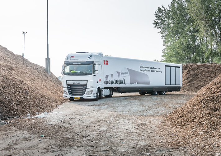 foto noticia El camión pulp & paper de ABB reanuda su gira en España con las últimas soluciones tecnológicas para la industria del papel.
