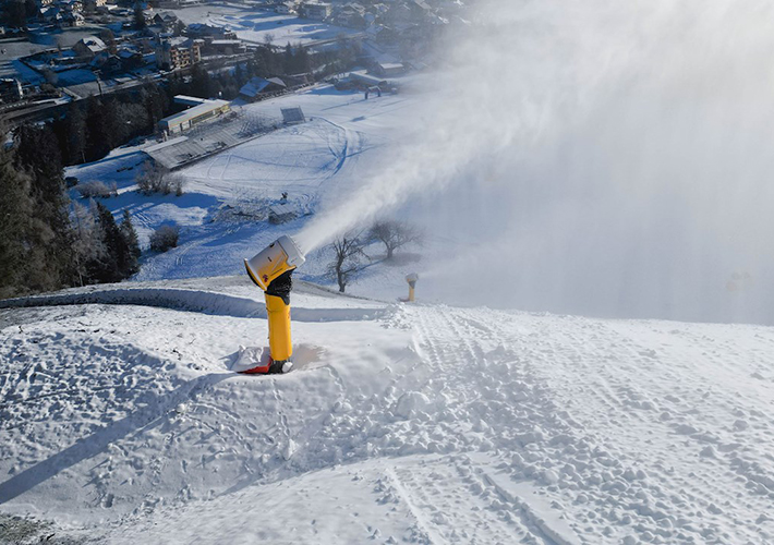 foto La tecnología de ABB ayuda a optimizar la eficiencia de la fabricación de nieve para la pista de esquí de la Copa del Mundo.