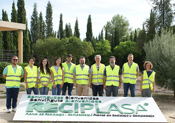 foto Un proyecto estudia cómo mejorar la biodegradación de los materiales bioplásticos durante el compostaje.