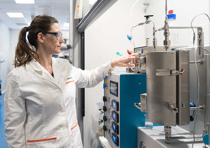Foto El proyecto THREADING-CO2 utilizará CO2 como materia prima para la fabricación de poliéster y su posterior aplicación en el sector textil.