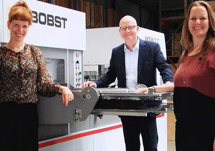 Foto Con la NOVACUT 106 E de BOBST, la empresa Siemer Verpackung da un gran paso adelante en el sector del troquelado plano.