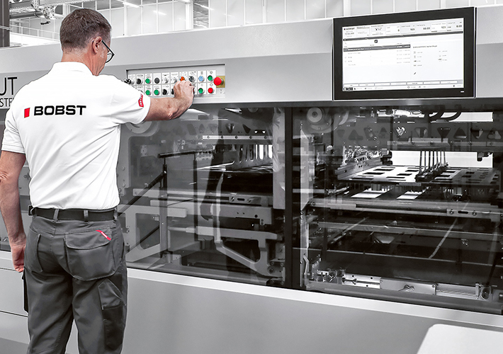 Foto BOBST lidera la transformación digital del sector del cartón plegadizo con el lanzamiento de soluciones tecnológicas conectadas.