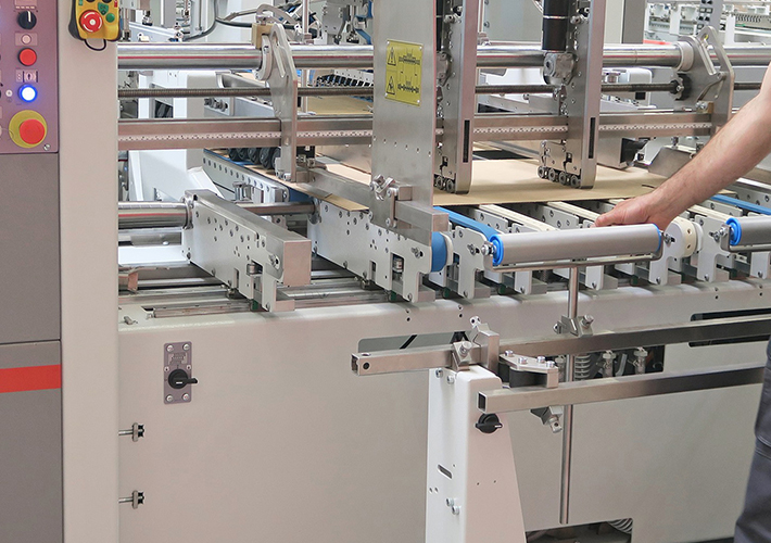 Foto The Cardboard Box Company adds to its BOBST portfolio with new EXPERTFOLD investment.