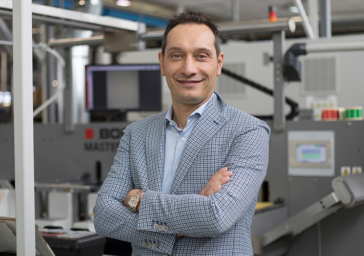 Foto BOBST MASTER DM5 optimiza la producción de etiquetas para I.B.E. en Italia.
