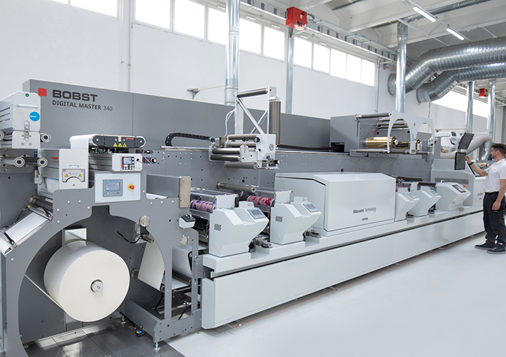 Foto BOBST lanza la nueva línea de prensas Todo-en-Uno con la DIGITAL MASTER 340 y la DIGITAL MASTER 510.