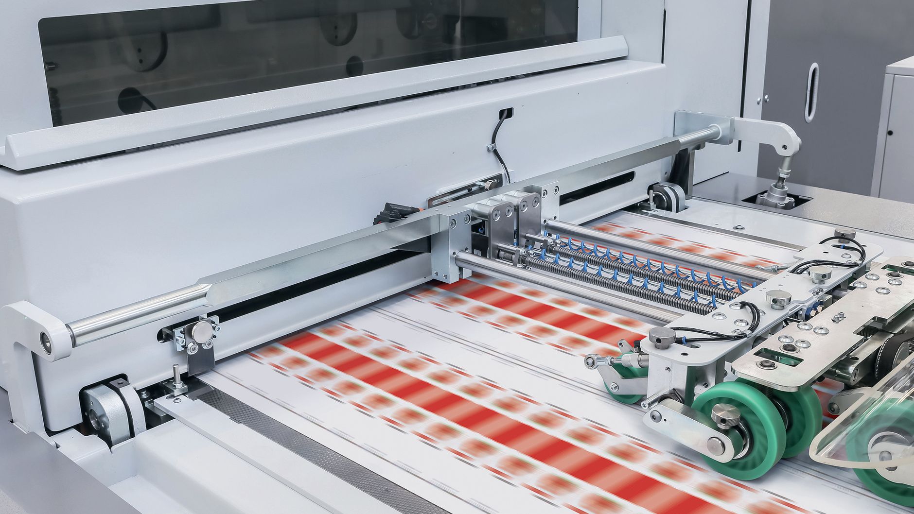 Foto Tres generaciones de POWER REGISTER son la prueba de los 20 años de dominio de la innovación de BOBST.