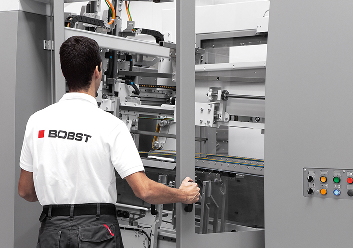 Foto Aumente la eficiencia de plegado y encolado con la nueva empaquetadora automática SPEEDPACK de BOBST.