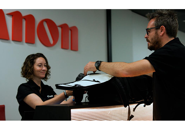 foto Canon abre el Centro de Servicio Profesional para ofrecer asistencia oficial directa en España.
