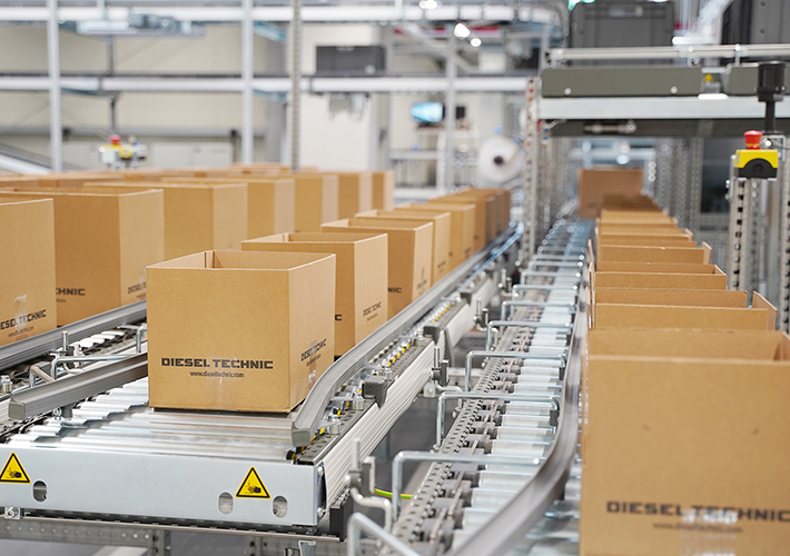 foto noticia Modernização do armazém: A Diesel Technic coloca em operação o armazém automatizado de pequenas peças.
