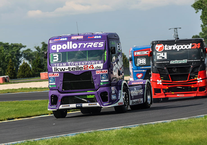 foto noticia Os Parts Specialists no Truck Grand Prix (Grande Prêmio de Caminhões).