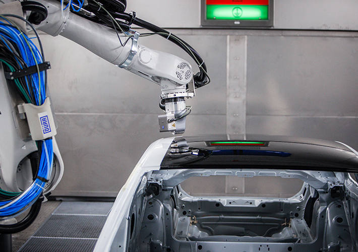 foto noticia Personalización de producto: Dürr posibilita el pintado bitono de coches completamente automatizado por primera vez.