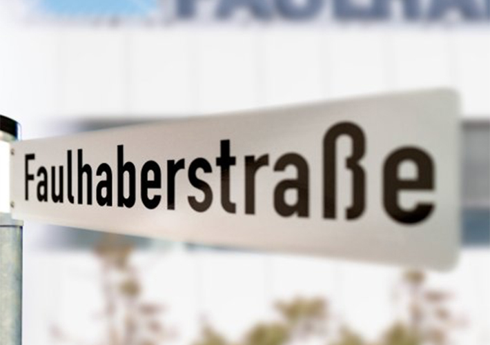 Foto FAULHABERSTRASSE (calle Faulhaber): una carretera hacia el futuro