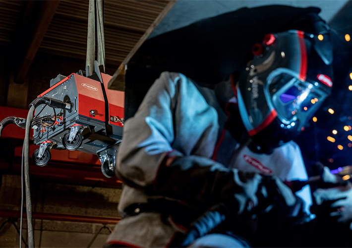 foto noticia Nueva Dual Wire Feeder de Fronius. Cambia entre diferentes hilos de aporte directamente en la antorcha de soldadura.