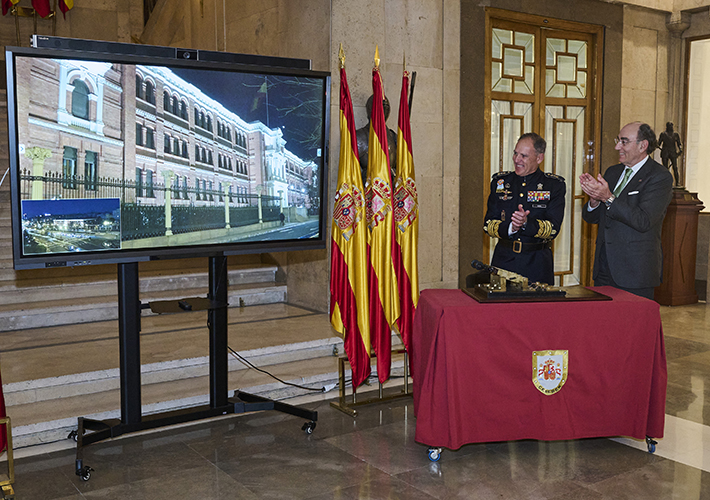 foto noticia La fachada del Centro Superior de Estudios de la Defensa Nacional (CESEDEN) estrena iluminación.