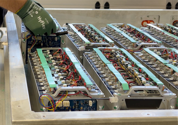 foto BATTECH innova en almacenamiento de energía con sistemas de baterías para nuevas aplicaciones industriales, desde los centros de datos hasta la red eléctrica.