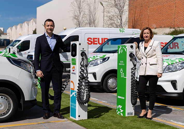 foto Repsol y SEUR firman un acuerdo estratégico para avanzar en la movilidad eléctrica.