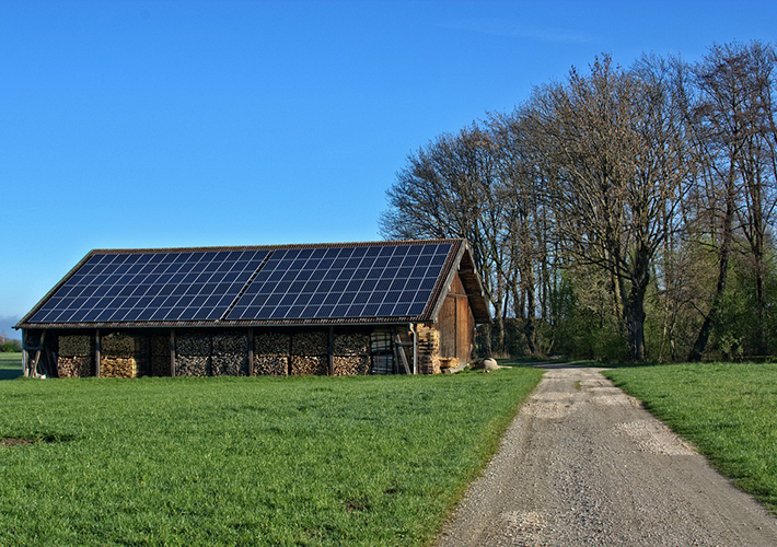 Foto UNEF calcula que el plan de 900 millones para inversiones al autoconsumo anunciado por el MITECO permitirá la instalación de 3.500 MW nuevos.