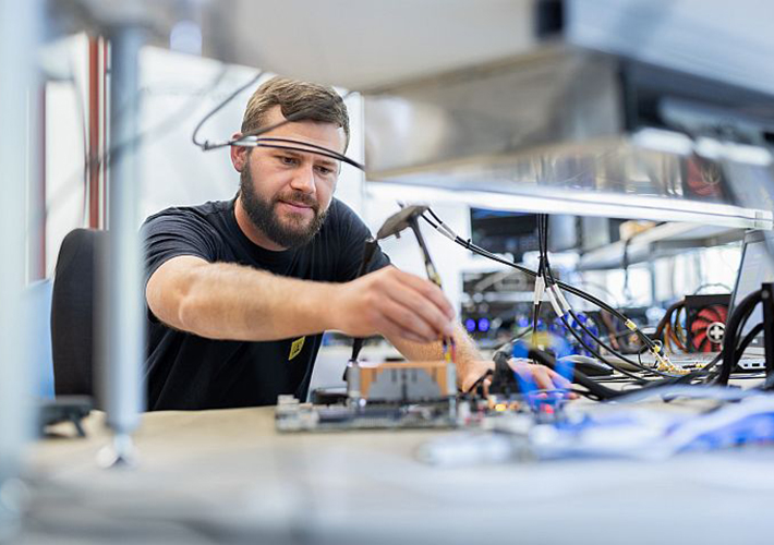 foto noticia Accelerating knowledge transfer. congatec introduces a new carrier board design training program.