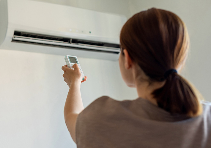 foto Un buen uso del aire acondicionado y desenchufar electrodomésticos puede reducir casi a la mitad las facturas de verano.