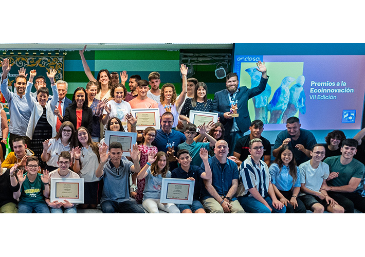 Foto La Fundación Endesa busca jóvenes comprometidos con el cuidado del entorno y la biodiversidad en la VIII edición de los Premios a la Ecoinnovación.