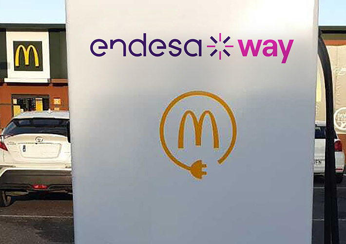 foto Endesa X Way ya tiene operativos más de 200 puntos de recarga en un centenar de restaurantes McDonald's.