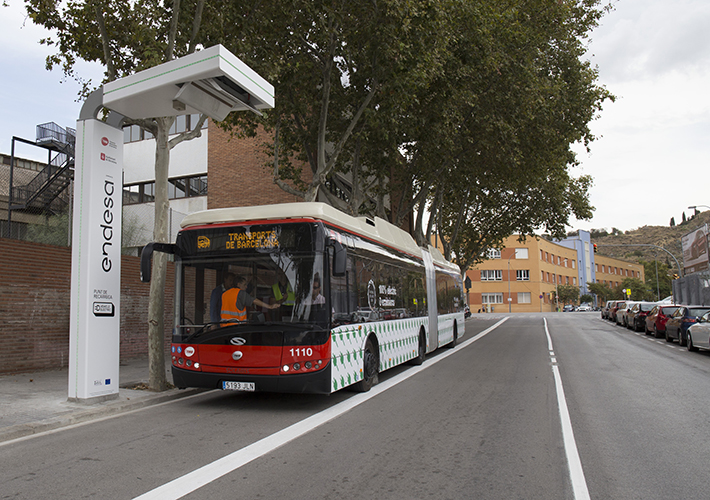 Foto ENDESA X ACOMPAÑA A TMB EN LA COMMEMORACIÓN DEL CENTENARIO DE LA RED DE AUTOBUSES DE BARCELONA 