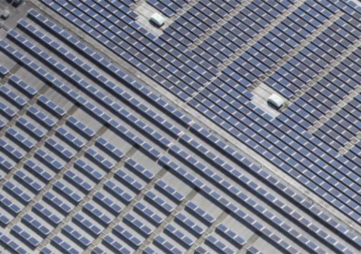 Foto ENDESA LLEVA LA INNOVACIÓN Y LA ENERGÍA VERDE A LOS TEJADOS DE INCARLOPSA:  46.000 M2 EN PANELES SOLARES ADHESIVOS PARA REDUCIR SU HUELLA AMBIENTAL.