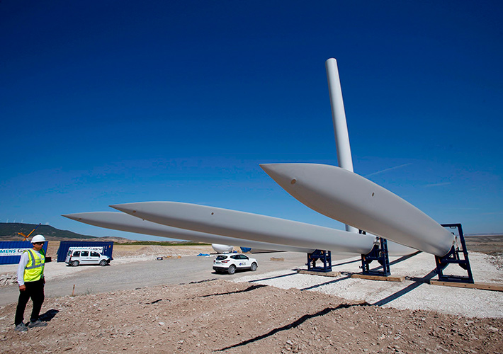 Foto Iberdrola pone en marcha el parque eólico El Pradillo 
