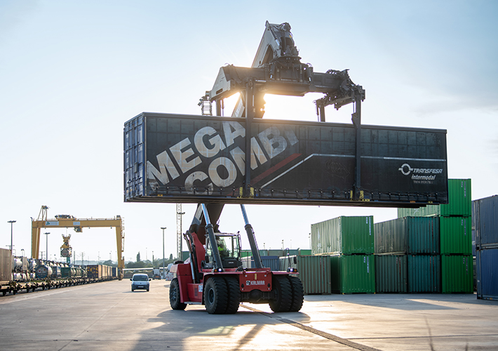 Foto Transfesa Logistics se adjudica el servicio de maniobras en la terminal de transporte de Muriedas en Santander.